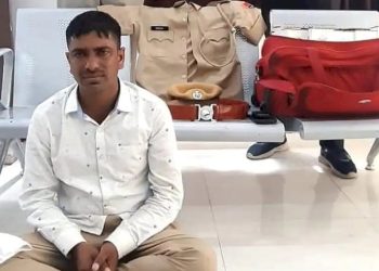 દારુ ઘુસાડવા પહેર્યો પોલીસનો ડ્રેસ પણ ભાંડો ફૂટી ગયો 