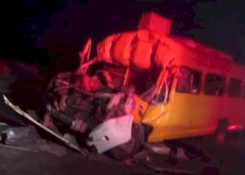 પેસેન્જર વાહન ડમ્પર પાછળ ઘુસી જતા અકસ્માત,3 ના મોત 