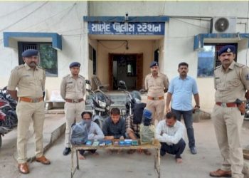 કોઈ મોંઘો મોબાઈલ સસ્તામાં આપવાનું કહે તો છેતરાઈ ના જતા એક ગેંગ ઝડપાઈ એક હજુ ફરે છે 