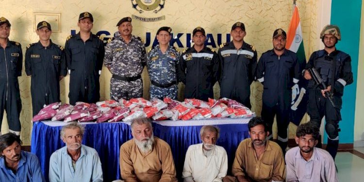 વધુ એક વખત ગુજરાતના દરિયામાંથી ઝડપાયું કરોડોનું હેરોઈન