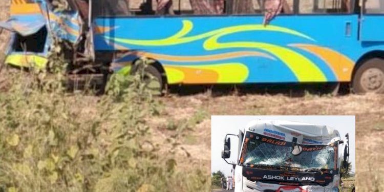 બસ અને ટ્રેલર એવા તો અથડાયા કે બસ છેક ક્યાય જઈને પડી….