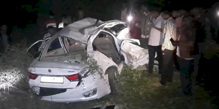 કાર પલટ્યા બાદ 300 ફૂટ સુધી ઢસેડાઈ,3 યુવકોના જીવ ગયા