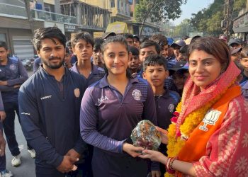 ઉત્તર વિધાનસભા વિસ્તારના ઉમેદવાર રીવાબા જાડેજાનો શહેર ભાજપ સંગઠનના હોદ્દેદારો અને વિશાળ કાર્યકરો સાથે વોર્ડ નંબર-3 માં લોક સંપર્ક