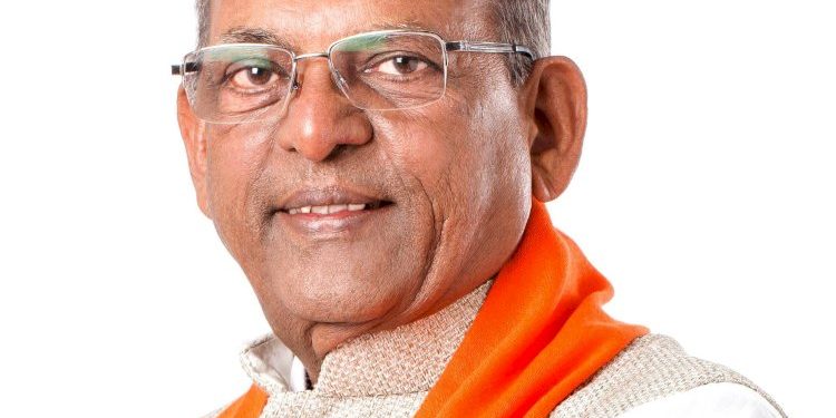 જામજોધપુર-લાલપુર પંથકના લોકસંપર્કમાં ચીમનભાઈ શાપરીયાને પ્રચંડ જનસમર્થન