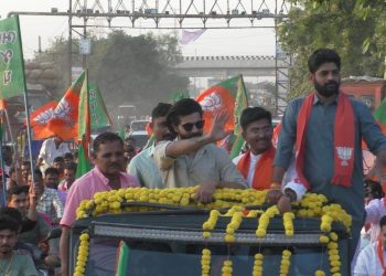 ખંભાળિયામાં ભાજપના ઉમેદવાર મુળુ બેરાનાં સમર્થનમાં રવિન્દ્ર જાડેજાનો ભવ્ય રોડ-શો, 