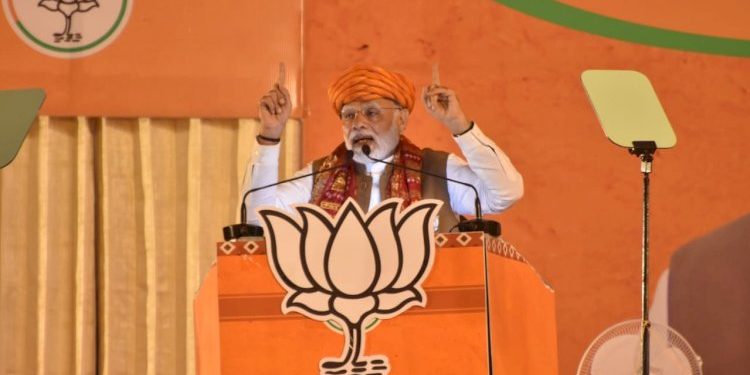 જામનગરમાં વડાપ્રધાન નરેન્દ્ર મોદીની જંગી જાહેરસભા, હાલારની 7 સીટો પર કમળ ખીલવવા લોકોને આહ્વાન