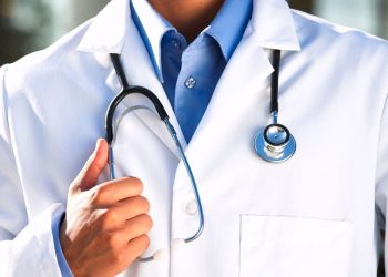 પ્રજાનાં નાણાંથી ભણતાં ડોક્ટરોને પ્રજાની સેવા નથી કરવી ! બોલો…