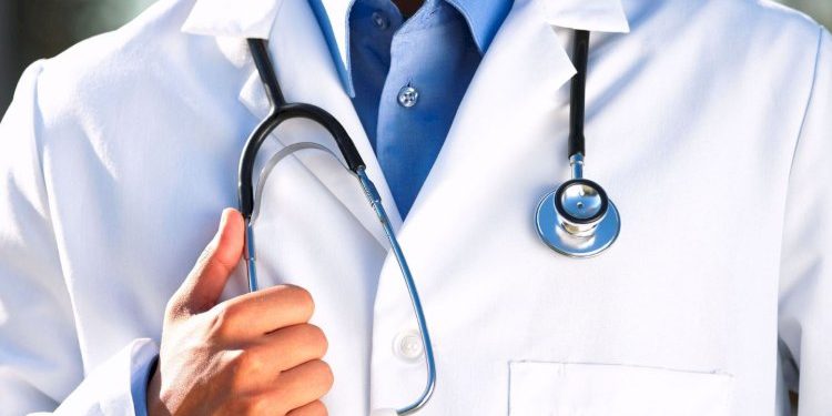 પ્રજાનાં નાણાંથી ભણતાં ડોક્ટરોને પ્રજાની સેવા નથી કરવી ! બોલો…