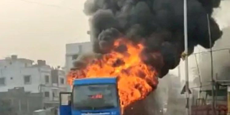 સીટી બસ ભડ..ભડ..સળગી ઉઠી…પછી…