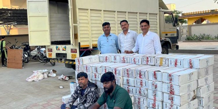 બોટલ નહિ પણ હવે પાઉચ, 7000 દારૂના પાઉચ જામજોધપુર નજીકથી LCBએ ઝડપી પાડ્યા