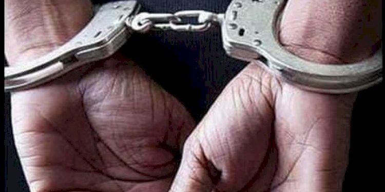 પાનના ગલ્લે એક વખત 500 ની નકલી નોટ વટાવી,બીજી વખત વટાવવા ગયો ને…