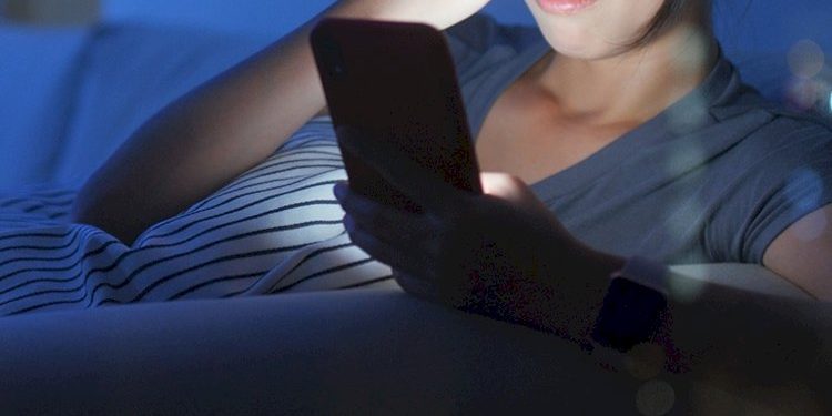 સૌરાષ્ટ્રમાં મહિલાઓ ‘ આ ‘ કારણોથી મોબાઈલનો વધુ ઉપયોગ કરે છે…..