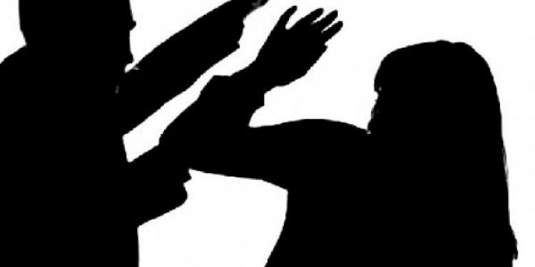 કોલેજકાળમાં કરેલ પ્રપોઝ ના સ્વીકારનાર પરિણીત પ્રેમિકાના ઘરે જઈ પ્રેમીએ કર્યું આવું