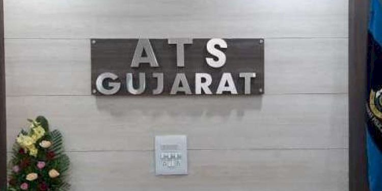 ભાજપાના નેતા અને પત્રકારે એક IPS ને બ્લેકમેઇલ કરવા કાવતરું તો રચી લીધું , પછી ATS ત્રાટકી !