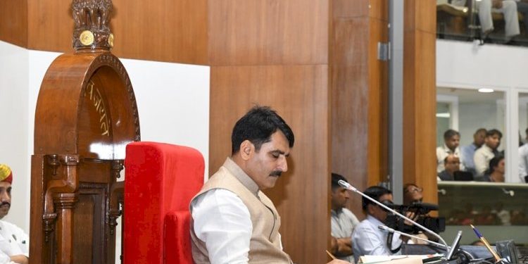 વિધાનસભાનાં અધ્યક્ષે મંત્રીઓને શિખામણ આપતાં કહ્યું કે….