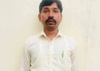 સરપંચ 2 લાખની લાંચ લેતા એસીબીને હાથ ઝલાઈ ગયો