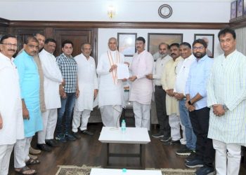 રાજ્યપાલને કોન્ગ્રેસ દ્વારા આપવામાં આવ્યું OBC-ચૂંટણી સંબંધી આવેદન