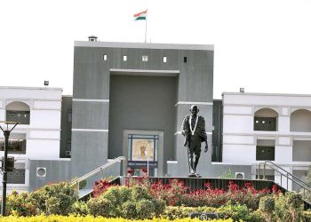 ધોરણ 1 માં પ્રવેશની ઉંમર : તમામ અરજીઓ ફગાવતી હાઇકોર્ટ