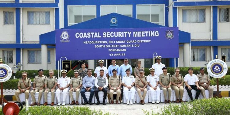 દરિયાઈ વિસ્તારોનો સમાવેશ થતા જીલ્લાઓના એસપી સાથે DGPએ કરી બેઠક