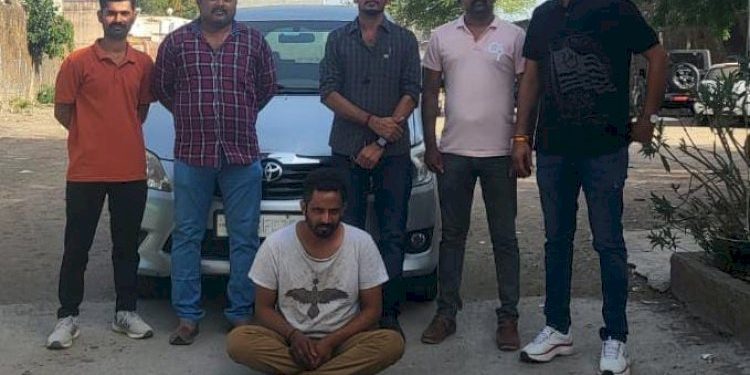 CCTVની રેન્જમાં ના હોય તેવી કારને નિશાન બનાવતો હતો આ શખ્સ, દ્વારકા LCBનું સફળ ઓપરેશન