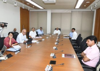 આ વર્ષે બનેલા રસ્તાઓમાં ચોમાસામાં ક્ષતિ થશે તો સંબંધિતો સામે પગલાં લેવામાં ખચકાટ નહિં રખાય : CM