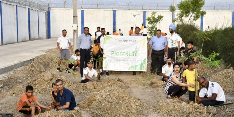 રિલાયન્સ ફાઉન્ડેશનના ‘પ્લાન્ટ 4 લાઇફ’ અભિયાન અંતર્ગત જામનગર જિલ્લામાં 15 હજાર વૃક્ષોના ઉછેરનો પ્રારંભ