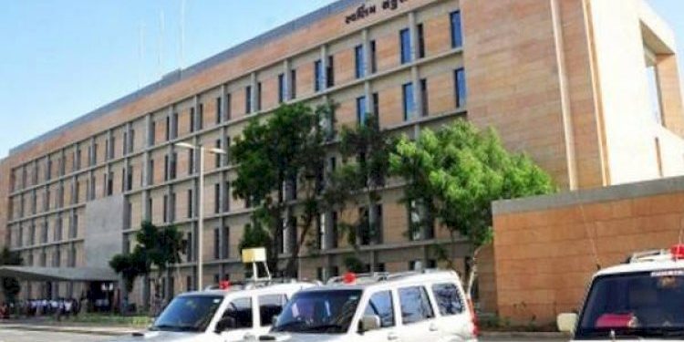 જામનગર-દ્વારકા સહિતના રાજયના 69 અધિકારીઓની બદલીઓ 