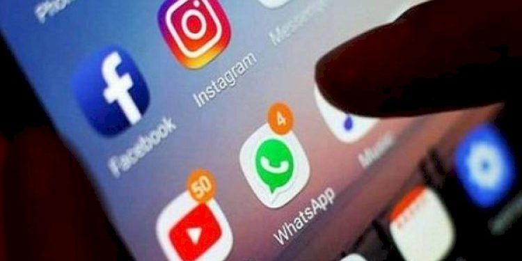 પોલીસ અધિકારીઓના વોટ્સએપ ગ્રુપમાં લવ-હાર્ટ સિમ્બોલનો ‘દરિયો’ 