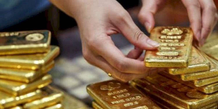 એક કરોડ રોકડા અને 100 તોલાં સોનું: પોલીસને HC ની નોટિસ