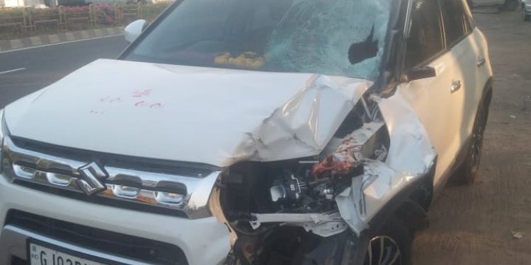 અરેરાટી: દ્વારકા જઈ રહેલાં 3 પદયાત્રીઓના કાર હડફેટે મોત !