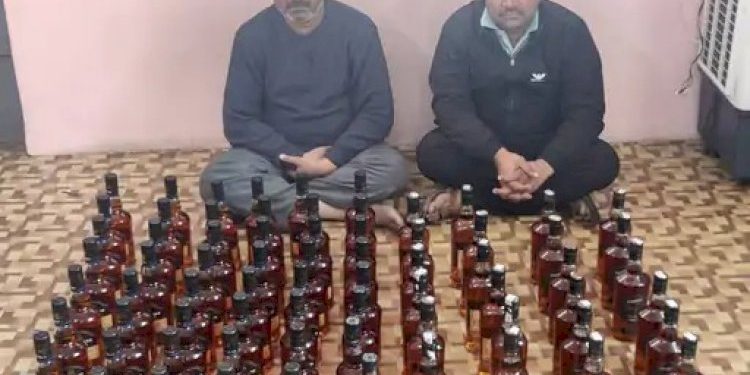 આર્મી કેન્ટીનમાંથી દારૂ અને બિયર લાવી અને બહાર ઊંચા ભાવે વહેચાણ કરતા હતા