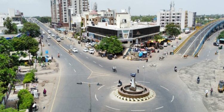 વિકાસકામોની ભરમાર પાછળનું અસલી ગણિત કાંઈક આવું હોય છે….