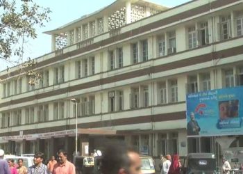 વર્ષે 7 લાખ લોકોની સેવાઓ કરતી GG હોસ્પિટલ ખુદ રામભરોસે  !! 