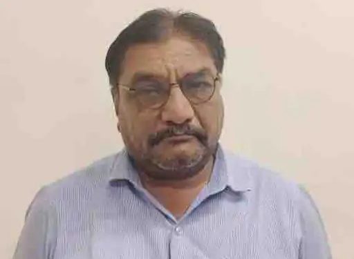 લાંચ કેસ, નિવૃત થવામાં 9 માસ બાકી હતા તે અધિકારી 50,000 લેતા ઝડપાયા