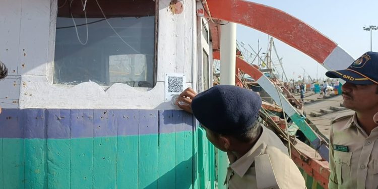 હાલાર સહિતના રાજ્યના મુખ્ય બંદરો પર હવે માછીમારી બોટની ચકાસણીઓ…