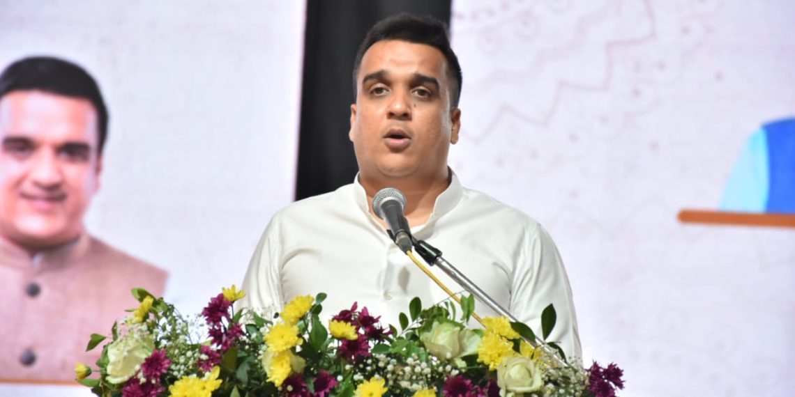 સ્પોર્ટ્સ કોમ્પ્લેક્ષ: જામનગરના સૌ લોકપ્રતિનિધિઓ માટે તાળીઓ પાડો….