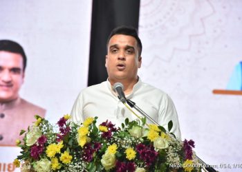 સ્પોર્ટ્સ કોમ્પ્લેક્ષ: જામનગરના સૌ લોકપ્રતિનિધિઓ માટે તાળીઓ પાડો….