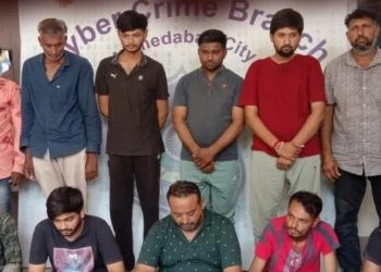 એક ઓર નકલી: રૂ. 1.15 કરોડ પડાવનાર સાયબર સેલના 13 નકલી અધિકારીઓ ઝડપાયા !