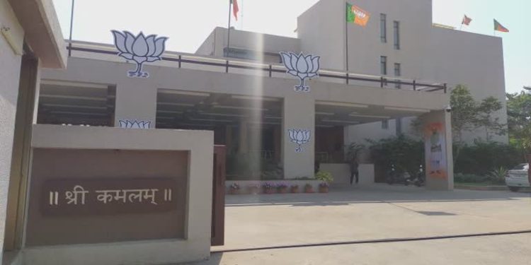 BJP અને ક્ષત્રિયો બંને મક્કમ: આગામી દિવસોમાં શું થશે ?!