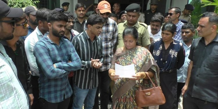 ક્રિકેટ મેદાનની કહાણી : JMCની મોડસ ઓપરેન્ડી ઉઘાડી પડી ગઈ…