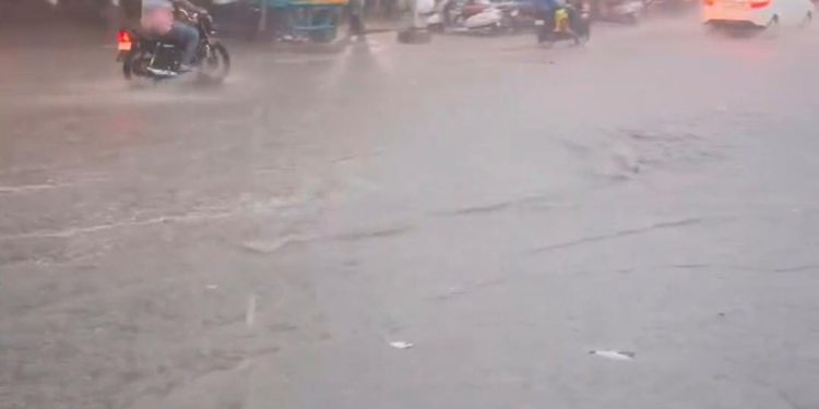 ખંભાળિયામાં ધીમીધારે વધુ બે ઈંચ વરસાદ: ઘી ડેમ છલકાવવાની તૈયારીમાં