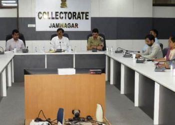 મુખ્યમંત્રીની જામનગરની ટૂંકી મુલાકાત સંદર્ભે જિલ્લા કલેક્ટરે ઉચ્ચ અધિકારીઓ સાથે બેઠક યોજી