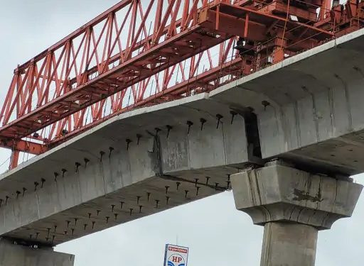 સુરતમાં જેનો બ્રિજ તૂટ્યો એ કંપની જામનગરમાં નોટું ‘છાપે છે’….