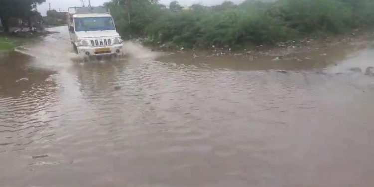 જામનગર જિલ્લામાં સાડા નવ ઈંચ સુધીનો વરસાદ: જોડિયામાં સવારે પણ ધનાધન