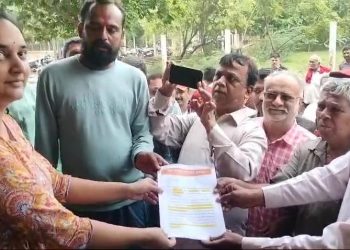 ધ્રોલની 47 લાખ સ્કવેર ફૂટ સરકારી જમીન પર દબાણ ?!