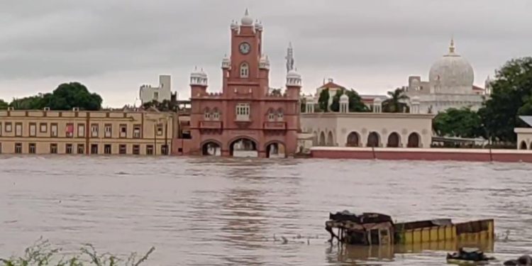 જામનગર જીલ્લામાં આજે સવારે 6 થી બપોરે 2 વાગ્યા સુધીમાં ક્યાં કેટલો વરસાદ વાંચો