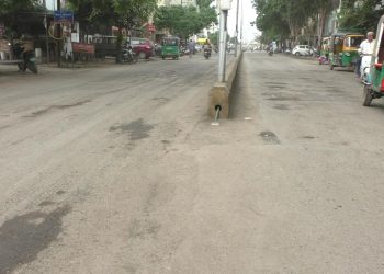 નગરજનો ચેતી જજો : રસ્તાઓ પરના ખાડા તમને આ દર્દ આપી શકે છે…