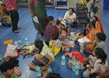 જામનગરમાં 50 બાળકો સહિત 80 લોકો ફૂડ પોઈઝનિંગનો શિકાર બનતાં દોડધામ…