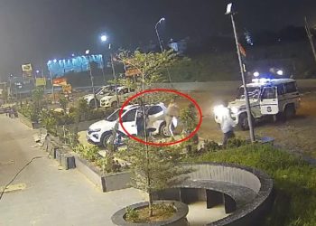 એક લાતની કિંમત પોલીસ ઈન્સ્પેક્ટરને યાદ રહી જશે: હાઈકોર્ટમાં કડક કાર્યવાહી