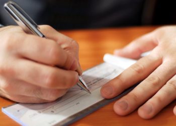 ચેક પરત કેસ : આ નોંધપાત્ર ચુકાદામાં બેંકની ભૂમિકા શંકાસ્પદ !